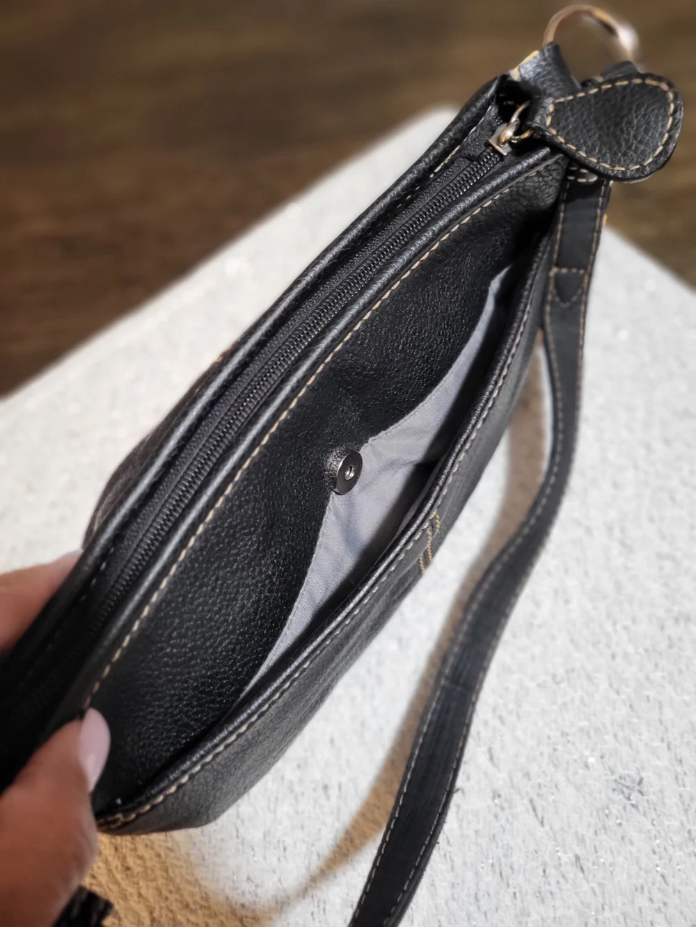 The Sak sleek black